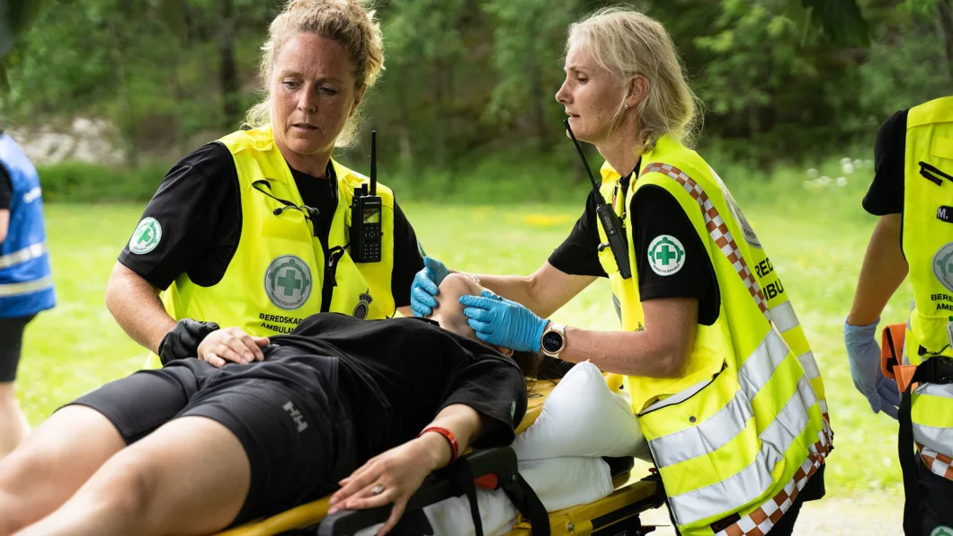Deltakere på avansert førstehjelp-kurs på Sørmarka i 2022.