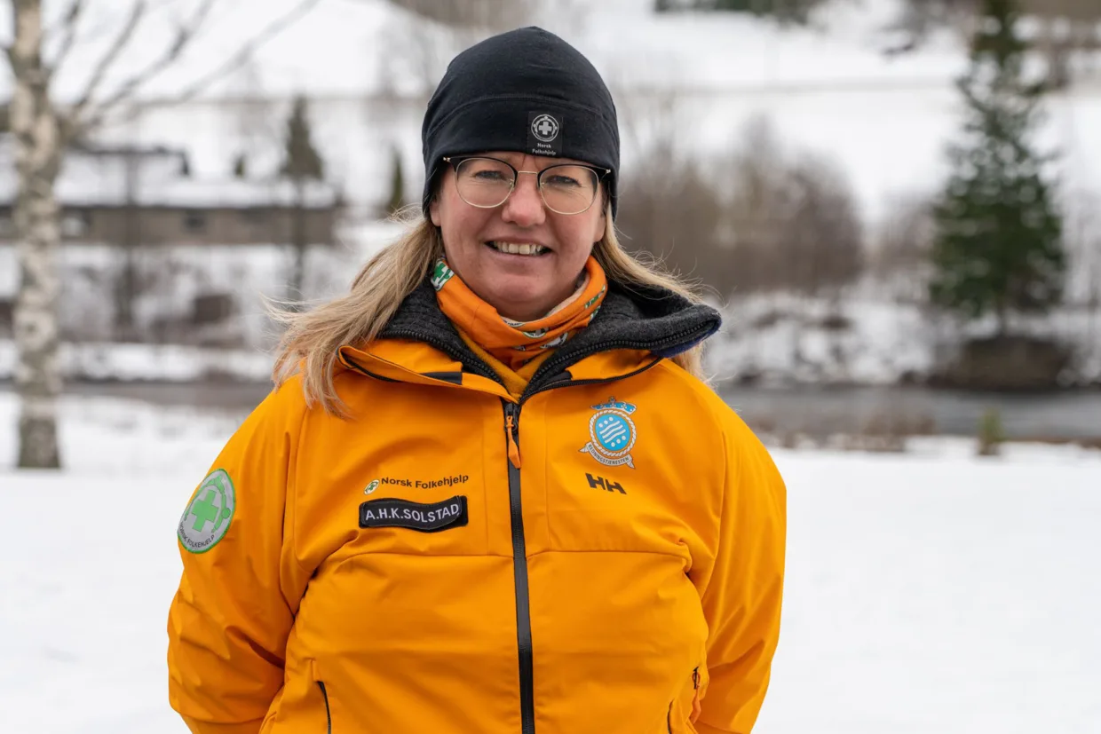 – Det som er så fint med dette kurset, er at det tar utgangspunkt i våre egne mannskaper og våre egne aktiviteter. Vi kjenner oss igjen, sier tidligere leder i Norsk Folkehjelp Arendal, Anette Helene Kiil Solstad.