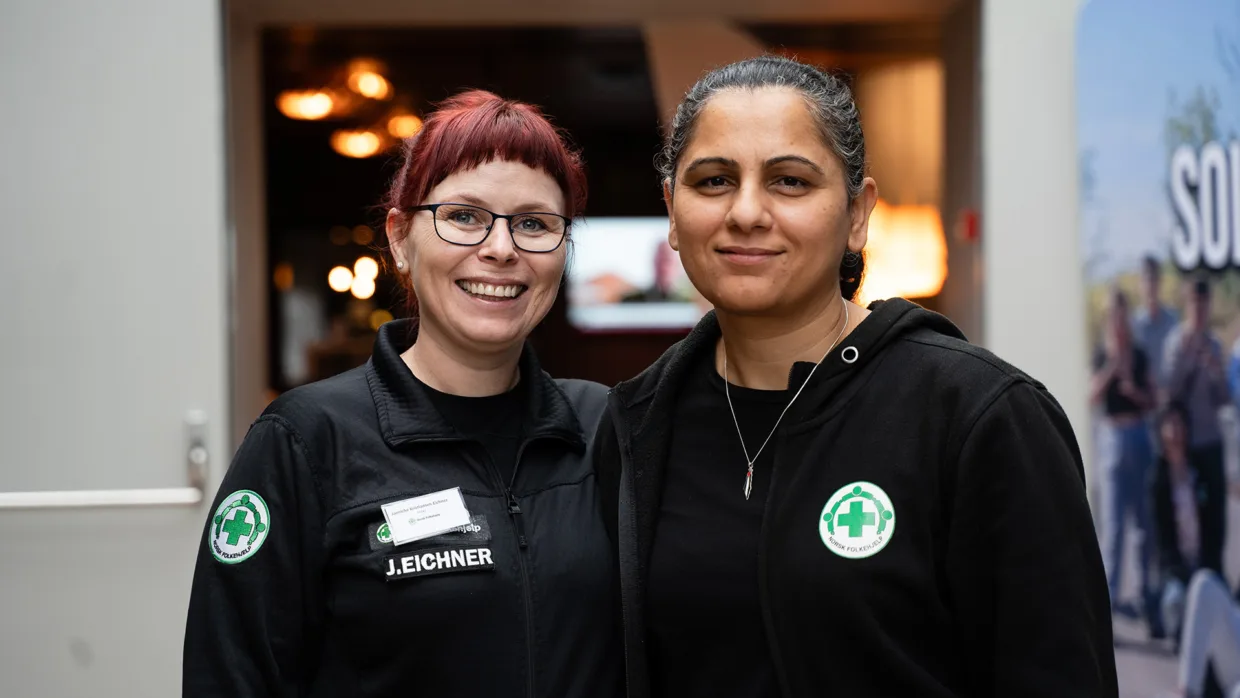Jannicke Eichner og Susan Hassan Abdallah i henholdsvis Norsk Folkehjelp Askøy og Norsk Folkehjelp Sunnhordland, samarbeider gjerne tettere, selv om de driver med ulik aktivitet.