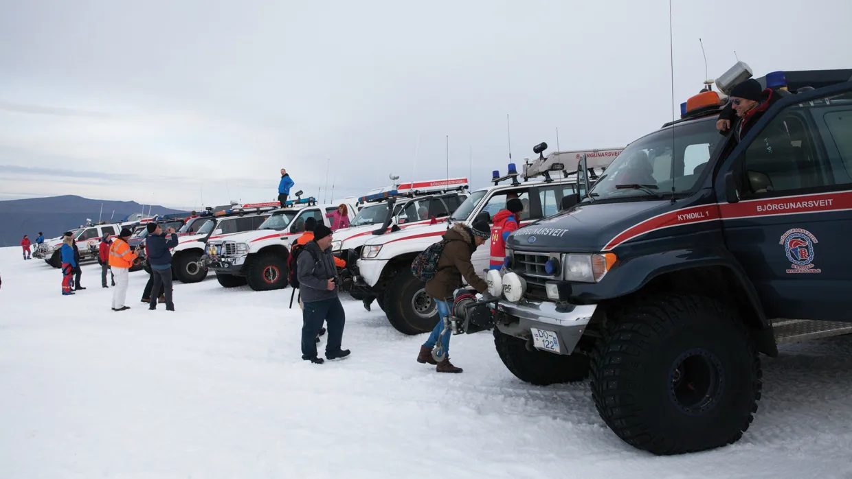 For dem som ville, ble turen avsluttet med en tur til Langjökull med den imponerende bilparken til ICE-SAR dagen etter konferansen.