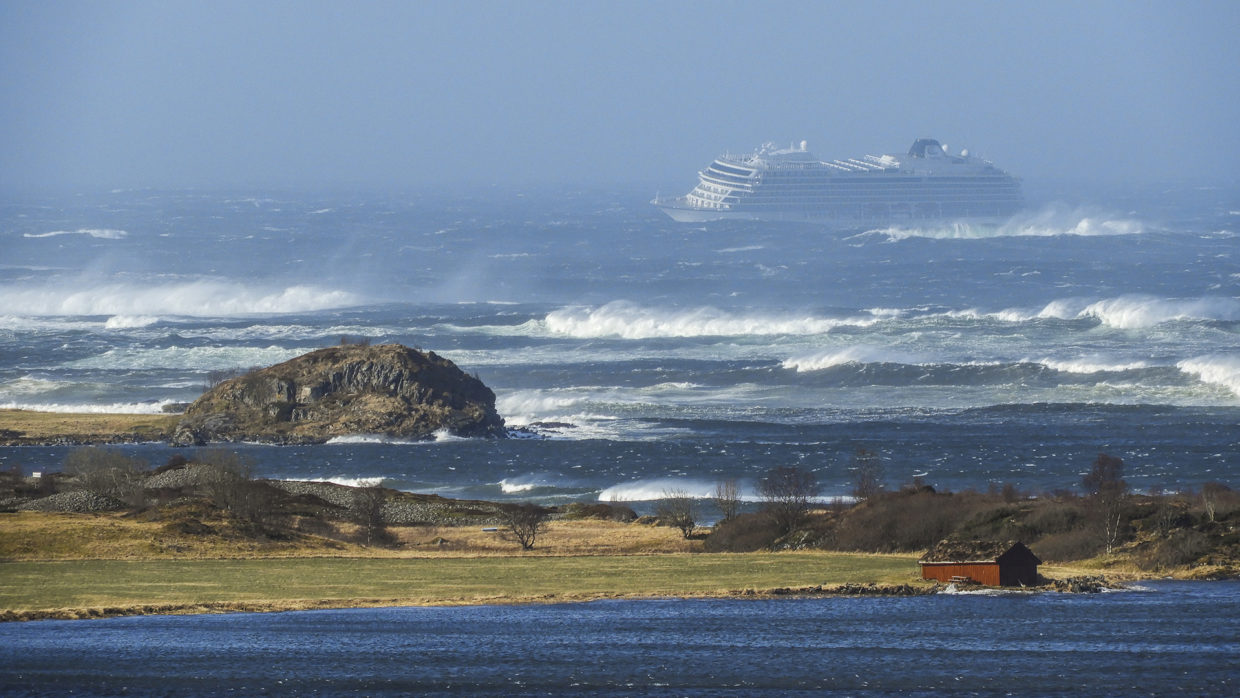 Passasjerene på Viking Sky måtte evakueres da cruiseskipet fikk motorstopp ir Hustadvika.