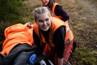Beate Liberg like seg best i felt. Her trener hun på pasientbehandling under en actionhelg for sanitetsungdom hjemme på Rena i 2022.