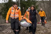Justis- og beredskapsminsiter Astri Aas-Hansen deltok på øvelse før hun åpnet årets påskeberedskap.