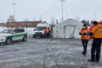 Mannskaper klare til innsats på Gjerdrum.