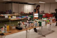 Gratisbutikken skulle bidra til at de evakuerte fikk tak i det mest nødvendige.