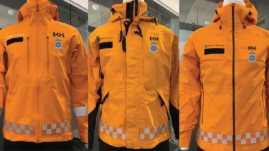 Redningstjenestelogo pa uniform