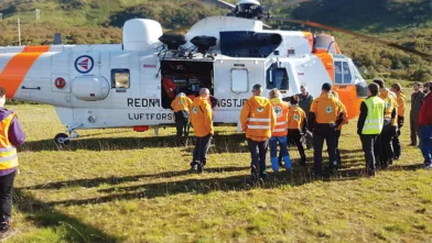 Mannskaper fra Nordreisa og Kvænangen, samt medlemmer fra nyopprettede Arnøya, møtte opp da Norsk Folkehjelp Hasvik inviterte til øvelseshelg på Sørøya i høst. − Våre medlemmer både lærte mye og fikk mye inspirasjon den helga, sier Bengt Simonsen, leder i Norsk Folkehjelp Arnøya.