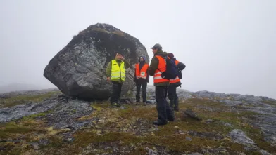 Tåka på Sørøya gjorde letearbeidetMannskaper under leteaksjonen. – Vi har lært mye av denne aksjonen, sier Kim-Are Walsø, leder i Norsk Folkehjelp Hasvik. vanskelig i løpet av de døgnene leteaksjonen pågikk.