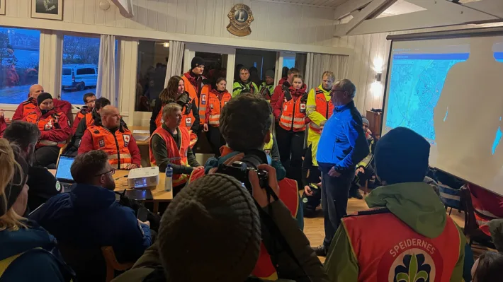 Prosjektleder Per Olaf Torkildsen sammen med de frivillige som deltok på øvelsen i Stavanger.