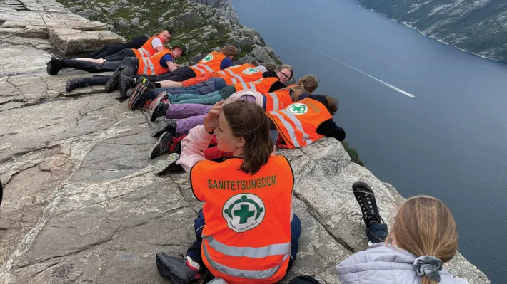 Toppen av Preikestolen var et spektakulært høydepunkt på turen.