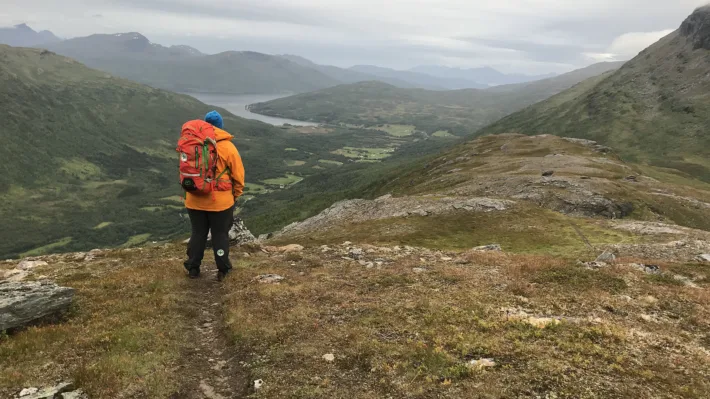 Søksområdet omfattet til slutt et område på 45 km2 med tidvis utfordrende terreng for søksmannskapene.