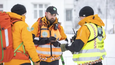 To mannskaper briefes av operativ leder