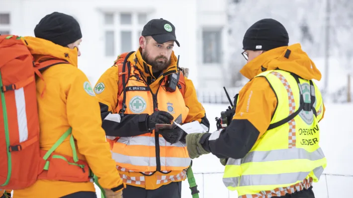 To mannskaper briefes av operativ leder