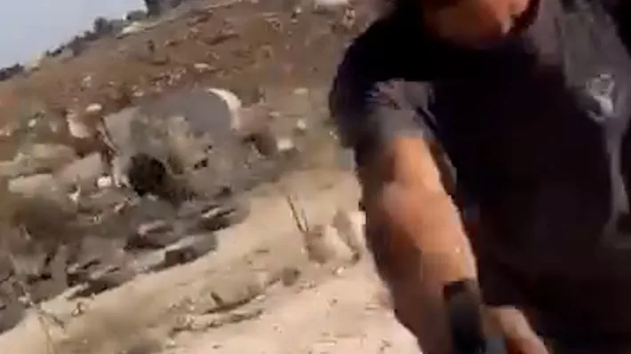 Vapen 00 00 02 15 Still002