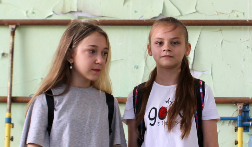 Barn i Ukraina kan ikke leke trygt utendørs